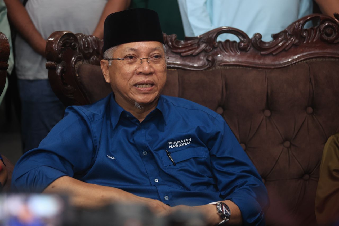 PRK Mahkota: Annuar Musa ramal BN menang besar