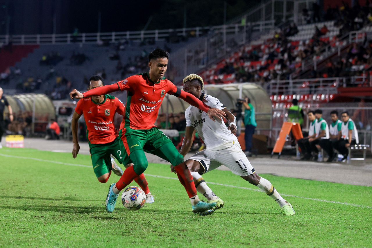 Liga Super: Terengganu FC Benam Kelantan United 4-1