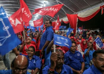 PENYOKONG kerajaan perpaduan perlu mengenepikan soal remeh jika mahu menumbangkan Perikatan Nasional (PN) dalam pilihan raya negeri (PRN), Sabtu  ini. - UTUSAN/SHAHIR NOORDIN