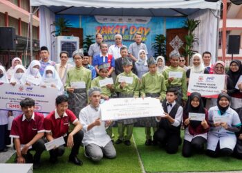 SEMUA pihak termasuk pihak sekolah perlu cakna dan mendedahkan pelajar tentang instrumen zakat pendidikan dengan lebih awal agar mereka dapat merancang masa depan dengan lebih bijak.