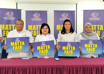 WENDY Shin (tiga dari kiri) dalam sidang akhbar MATTA Fair Perak di Ipoh hari ini. - UTUSAN