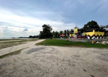 SATU kawasan khas akan disediakan kepada pengguna campervan di Pantai Batu 5, Port Dickson, Negeri Sembilan bagi tujuan aktiviti perkhemahan. - UTUSAN/ZAKKINA WATI AHMAD TARMIZI