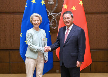 URSULA von der Leyen bertemu dengan Perdana Menteri China, Li Qiang di Sidang Kemuncak G20 di New Delhi, India. - AGENSI