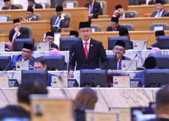 MOHD. FARED MOHD. KHALID menjawab soalan pada Sidang Dewan Undangan Negeri (DUN) Johor Ke-15 di Kota Iskandar, Iskandar Puteri.