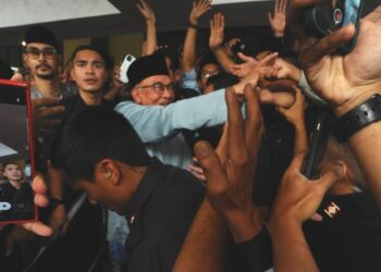 KEMENANGAN Pakatan Harapan (PH)-Barisan Nasional (BN) dalam  pilihan raya kecil (PRK) di Pulai dan Simpang Jeram bukti Anwar Ibrahim kembali mendapat kepercayaan rakyat.