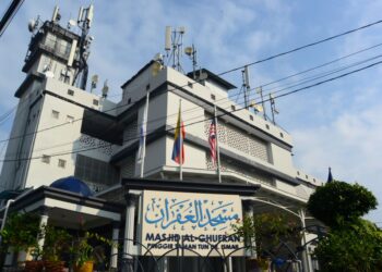 MASJID Al-Ghufran, Kompleks Balai Islam, Pinggir Taman Tun Dr. Ismail (TTDI).-UTUSAN/SYAKIR RADIN