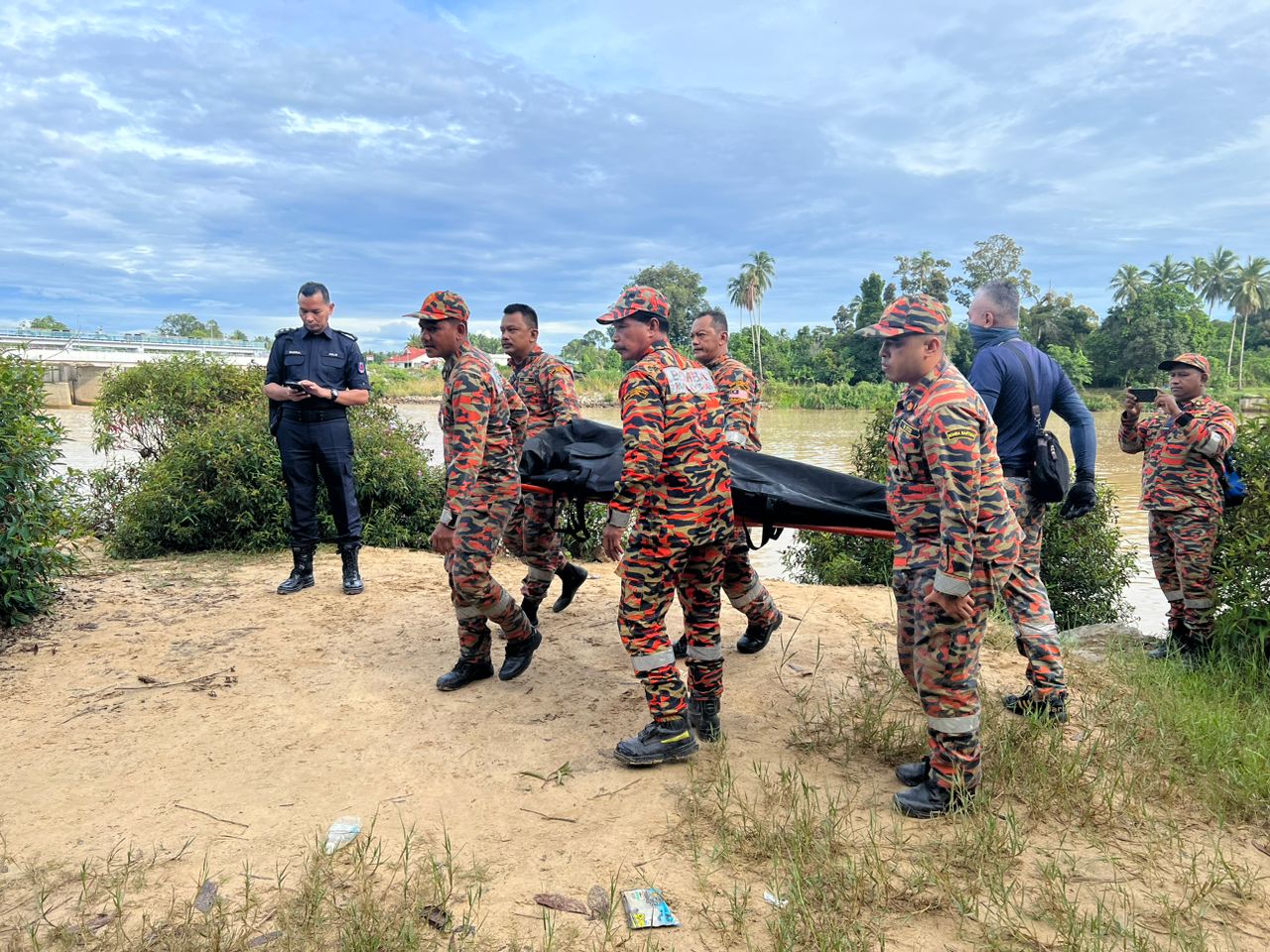 Pemancing Ditemukan Lemas Terjatuh Bot Terbalik Utusan Malaysia 2922