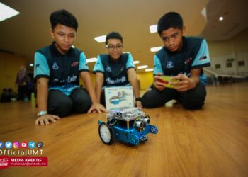 ANTARA pelajar dari 60 buah sekolah angkat STEM Universiti Malaysia Terengganu yang turut serta program Machine Learning Additive Manufacturing (MaLAM) Bootcamp dianjurkan oleh Pusat Asasi STEM UMT di Terengganu, baru-baru.