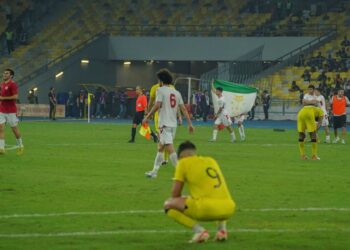 PEMAIN Tajikistan meraikan kemenangan selepas menewaskan
Malaysia pada perlawanan akhir Kejohanan Pestabola Merdeka 2023 di Stadium
Nasional Bukit Jalil, baru-baru ini. -UTUSAN/FARIZ RUSADIO