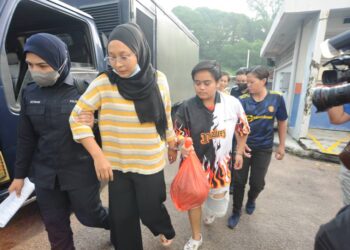 MAHKAMAH Sesyen Johor Bahru menangguhkan keputusan penghakiman terhadap seorang ibu tunggal dan rakan serumah berperwatakan tomboi yang didakwa mendera kanak-kanak berusia tahun tahun, Julai lalu.