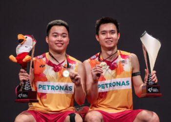 Beregu No. 1 Malaysia, Aaron Chia-Soh Wooi Yik merangkul gelaran sulung Jelajah Dunia pada Kejohanan Badminton Terbuka Denmark.-IHSAN FB SOO WOOI YIK