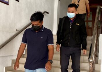 MUHAMMAD Asyraf Omar mengaku bersalah mengemukakan tuntutan palsu kepada Perkeso selepas dihadapkan ke Mahkamah Sesyen di Alor Setar.