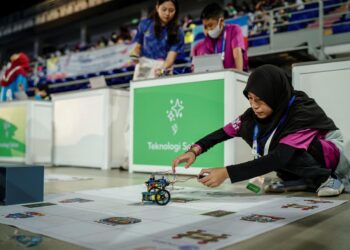 PIHAK sekolah harus melaksanakan pendekatan pembelajaran berasaskan projek dengan penglibatan pelajar bagi menarik minat golongan itu menyukai sains.