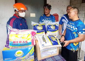 TUANKU Syed Faizuddin Putra Jamalullail 
berkenan berangkat ke majlis santapan selepas Program Kayuhan Peduli Bersama JKDM 2023 di Taman Perumahan Kastam, Kangar, Perlis semalam.-UTUSAN