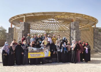 Telaga Ghors antara yang sering dikunjungi oleh jemaah umrah di timur kota Madinah al-Munawwarah.