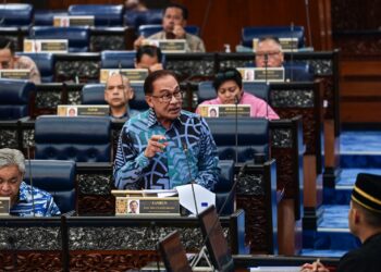 Anwar Ibrahim ketika menggulung perbahasan Rang Undang-Undang (RUU) Perbekalan 2024 peringkat dasar bagi Kementerian Kewangan di Dewan Rakyat semalam.