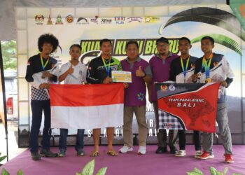 PASUKAN dari Indonesia mengungguli sukan luncur udara dalam Pesta Paragliding  Kuala Kubu Bharu dan Pertandingan Ketetapan Mendarat 2023 (Terbuka) Sabtu lalu.