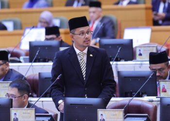 MOHD. FARED MOHD. KHALID menjawab soalan pada Sidang DUN Johor di Kota Iskandar, Iskandar Puteri.