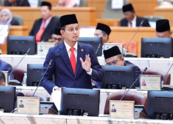 MOHD. FARED MOHD. KHALID menjawab soalan pada Sidang DUN Johor di Kota Iskandar, Iskandar Puteri.