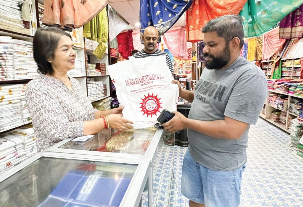 Persediaan sambutan Deepavali meriah