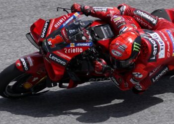 Pelumba Ducati Lenovo Team, Fracesco Bagnaia pada sesi kelayakan Grand Prix Malaysia, di Litar Antarabangsa Sepang, di sini hari ini. Foto: SHIDDIEQIIN ZON