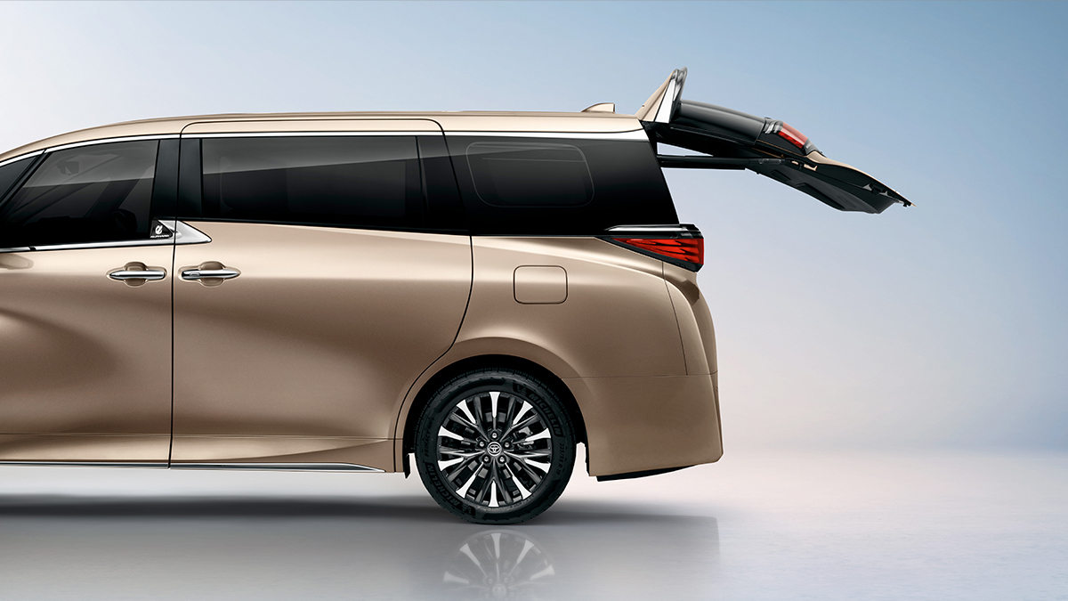 toyota alphard