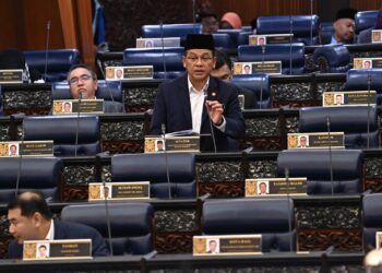 MOHD. Na'im pada sesi Pertanyaan-Pertanyaan Menteri (MQT) di Dewan Rakyat hari ini. -GAMBAR JABATAN PENERANGAN MALAYSIA