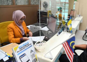 RAKYAT sebagai pembayar cukai wajar diperjelaskan bagaiman a mekanisme cukai baharu. -GAMBAR HIASAN