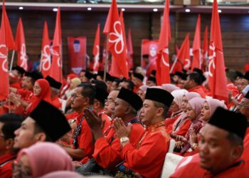 SETIAP parti perlu menguatkan undang-undang tubuh bagi memastikan masalah ahli Parlimen mereka melompat tidak lagi berlaku. – UTUSAN/AFIQ RAZALI