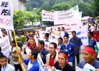 PEMIMPIN mahasiswa tidak harus bersikap duduk menunggu arahan sahaja tanpa memikirkan jalan alternatif untuk meneruskan perhimpunan solidariti menyokong rakyat Palestin.