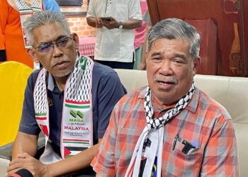 MOHAMAD SABU dalam sidang akhbar selepas menghadiri Majlis Solidariti Palestin di sebuah hotel di Alor Setar Kedah, hari ini.