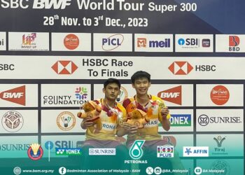 Choong Hon JIan (kanan) dan Muhammad Haikal Nazri muncul juara Kejohanan Badminton Antarabangsa Syed Modi di India hari ini. (FOTO: ihsan BAM)