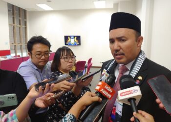 MOHD. JAFNI MD. SHUKOR ditemui selepas menghadiri Sidang DUN Johor di Kota Iskandar, Iskandar Puteri.