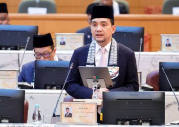 ONN HAFIZ GHAZI menggulung perbahasan Belanjawan Johor 2024 pada Sidang DUN Johor di Kota Iskandar, Iskandar Puteri.