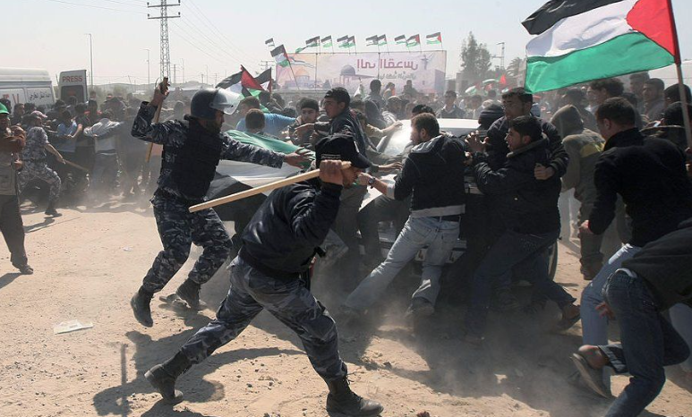 Tentera Zionis bogelkan, pukul penduduk Palestin di utara Gaza