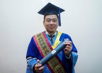 LAU Chee Jin ketika ditemui pada Majlis Konvokesyen USIM Ke-21 di Dewan Tuanku Canselor USIM di Nilai, Seremban hari ini.-UTUSAN/FARIZ RUSADIO.