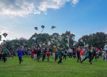 MENEROKA kerangka undang-undang yang memaksa
para penggubal dasar untuk memelihara kesejahteraan
generasi akan datang. – UTUSAN/ AMIR KHALID