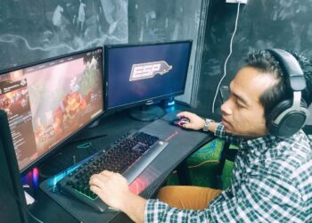 PERKEMBANGAN e-sports yang pesat telah
mengubahnya dari sekadar hobi menjadi industri
global yang sangat menguntungkan. – UTUSAN