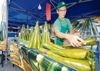 KITA harus menghormati warisan makanan dengan menjaganya agar rasa dan nilai budaya tetap hidup.