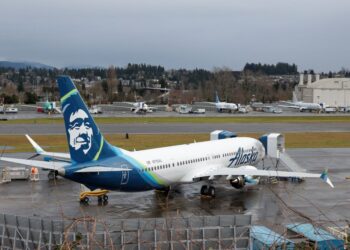 SEBUAH pesawat Boeing 737 MAX 9 Alaska Airlines bersama 737 pesawat lain di Lapangan Terbang Perbandaran Renton bersebelahan dengan kilang Boeing di Renton, Washington.-AFP