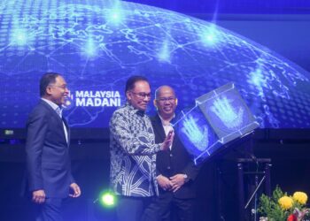 Datuk Seri Anwar Ibrahim pada Majlis Perasmian Wacana Pemikir Global 2024 di Universiti Malaya, Kuala Lumpur hari ini. - UTUSAN SHIDDIEQIIN ZON