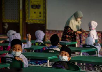 DALAM konteks Malaysia, Program Pentaksiran Pelajar Antarabangsa (PISA) 2022 menunjukkan 29.6 peratus murid hadir ke sekolah dan ini jauh lebih tinggi daripada purata negara Pertubuhan Kerjasama dan Pembangunan Ekonomi (OECD).