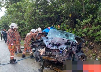 ORANG ramai yang menyaksikan kemalangan maut di Kilometer 48.8, Jalan Sungai Rengit-Kota Tinggi berhampiran Felda Air Tawar 1, Kota Tinggi diminta tampil membantu siasatan.