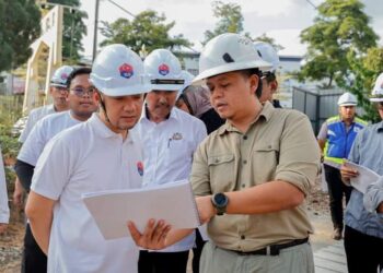 ONN HAFIZ Ghazi mengadakan lawatan  ke Zoo Johor yang dalam proses penambahbaikan.