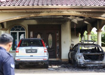 POLIS melakukan siasatan menyeluruh berhubung insiden melontar molotov cocktail di kediaman Datuk Ngeh Koo Ham di Ayer Tawar, Perak, kelmarin.