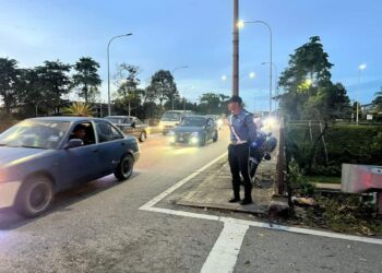 MBS menempatkan warden trafik bagi mengawal lalu lintas di lampu isyarat TTJ dan simpang pertama industri TTJ bagi memastikan tiada kenderaan lima tan memasuki kawasan perindustrian sekali gus mengelakkan kesesakan trafik.