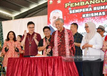 Ahmad Zahid Hamidi pada Majlis Peluncuran Pembangunan Kadamaian dan Rumah Terbuka Krismas Kadamaian di Kota Belud hari ini.