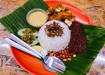 HIDANGAN nasi lemak memiliki keunikan pada sambal serta keharuman aroma nasinya.