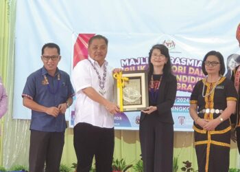 TAYLOR'S College menyediakan kemudahan untuk murid pendidikan khas di Sekolah Kebangsaan Bingkor, Keningau, Sabah. - GAMBAR MEDIA SOSIAL