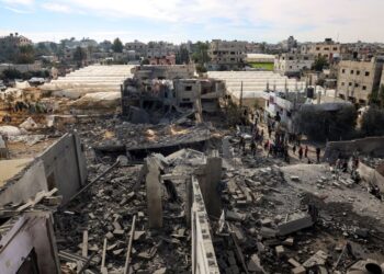 GAMBAR pemandangan udara menunjukkan bangunan musnah akibat pengeboman tentera Israel di Rafah, selatan Gaza. - AFP